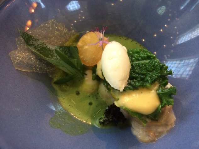 Flat oyster, 6° deluxe, Buddha's hand, kale, vin jaune