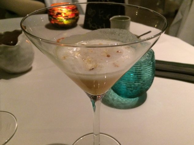 Cocktail von Kürbis, Ingwer, Popcorn