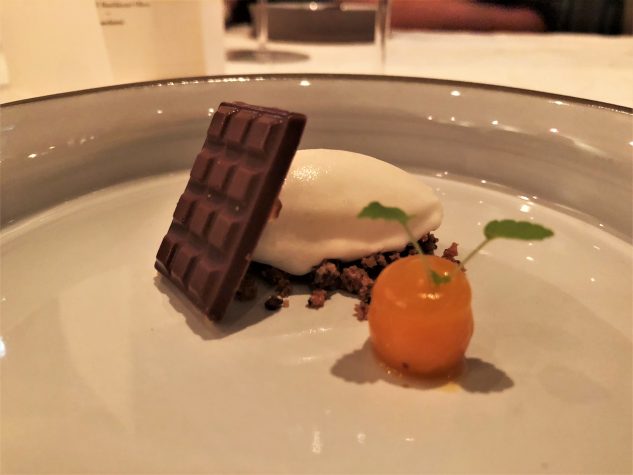 Pré-Dessert: Schokolade / Kokoseis / Physalis