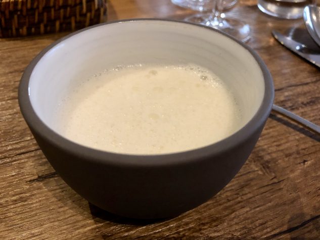 Amuse Bouche: Spargelcremesuppe