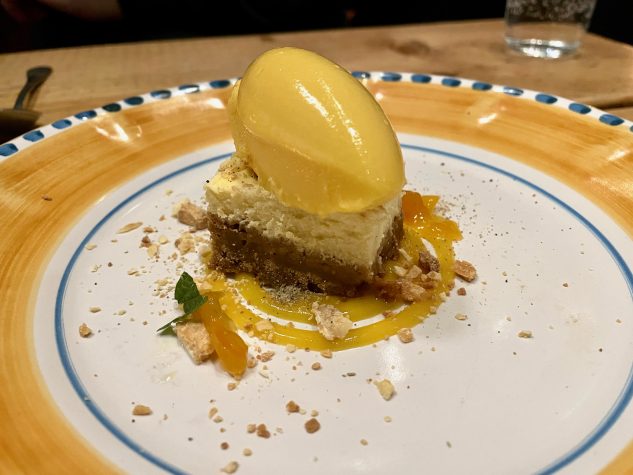 Cheesecake – Mandarinsorbet / Kumquat Kompott / Kardamom / Weiße Schoko