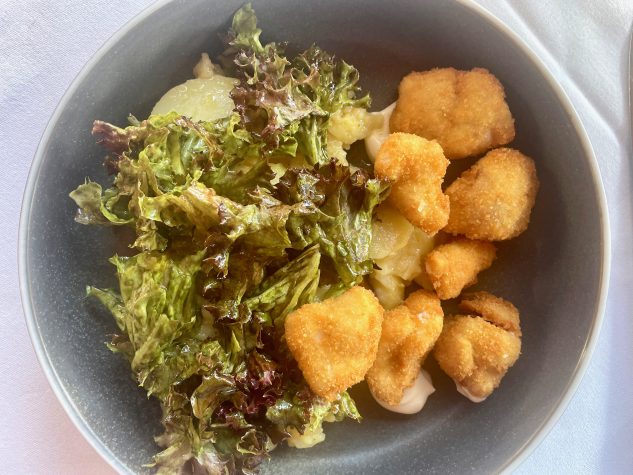 Gebackenes Kalbsbries mit Erdäpfelsalat