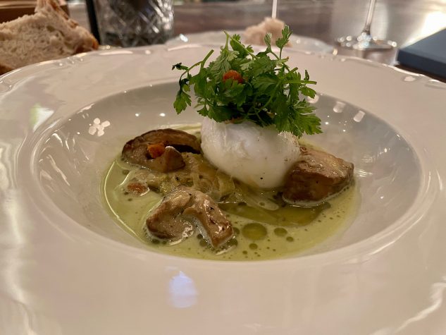 Pochiertes Ei mit Steinpilz, BBQ Lauchsauce