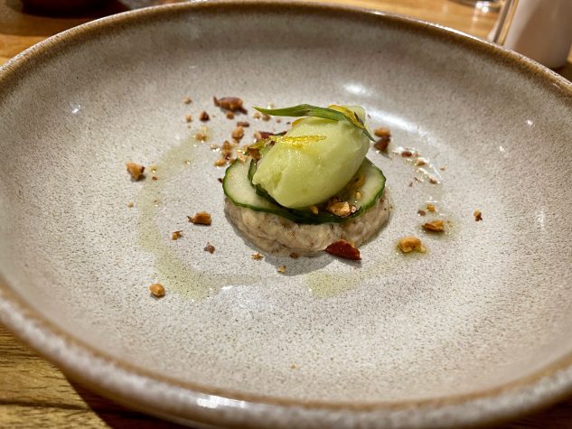 Mandel Tarator / Gurkensorbet / Basilikum / gebrannte Mandel