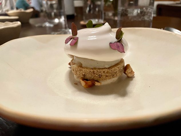 Haselnuss, Birne und Milchschaum