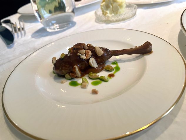 Taubenkeule / Erdnuss