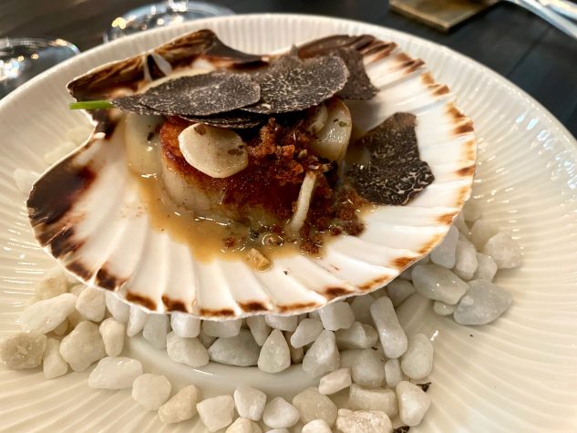 Französische Jakobsmuschel, Schwarzwurzel, Madeira, Algenbutter