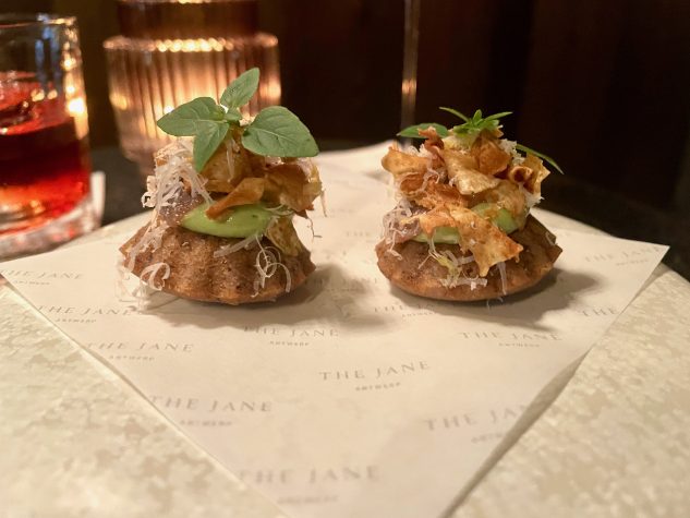 Artischocke, Sardellen, Olivenkuchen, Sauerrahm