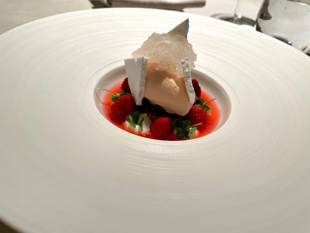 RHABARBER & WALDERDBEEREN | Quark | Pekannuss | Champagner