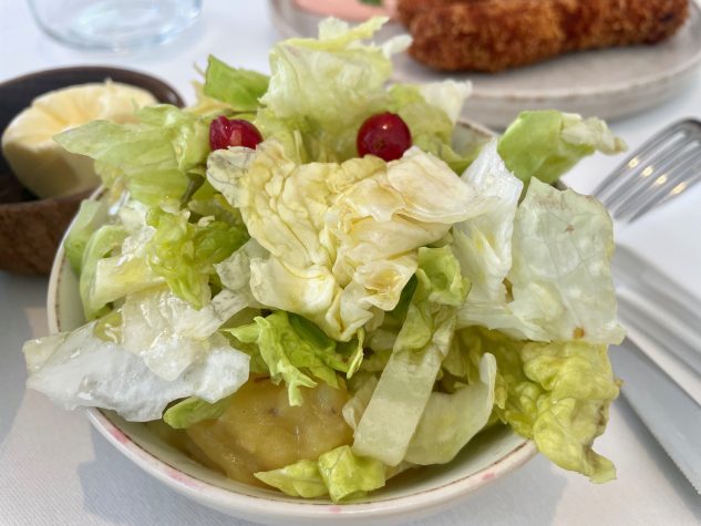 ...Erdäpfel-Wiesenkräuter Salat