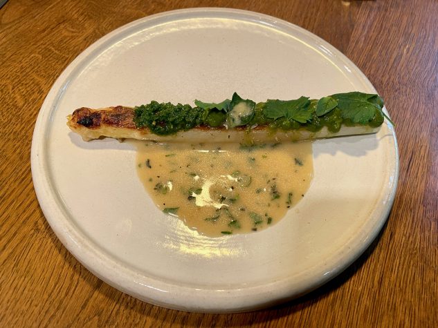 Gebratener Spargel, Bärlauch, Velouté